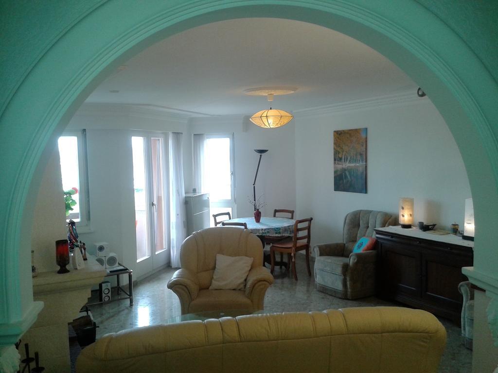 Le Lacustre 4Th Floor Port-Valais Стая снимка